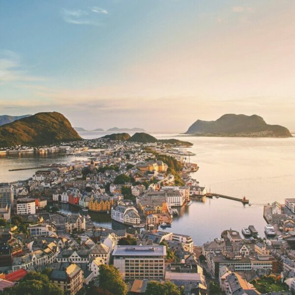 Croisière 14 Nuits - Soleil de Minuit et Fjords de Norvège - Juillet Août 2024